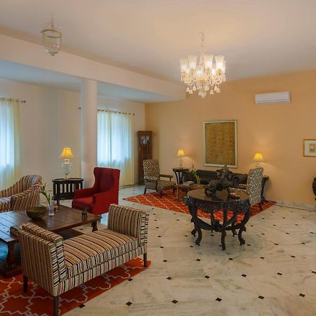 เปรมคัญช์  Hotel อุเดเปอร์ ภายนอก รูปภาพ