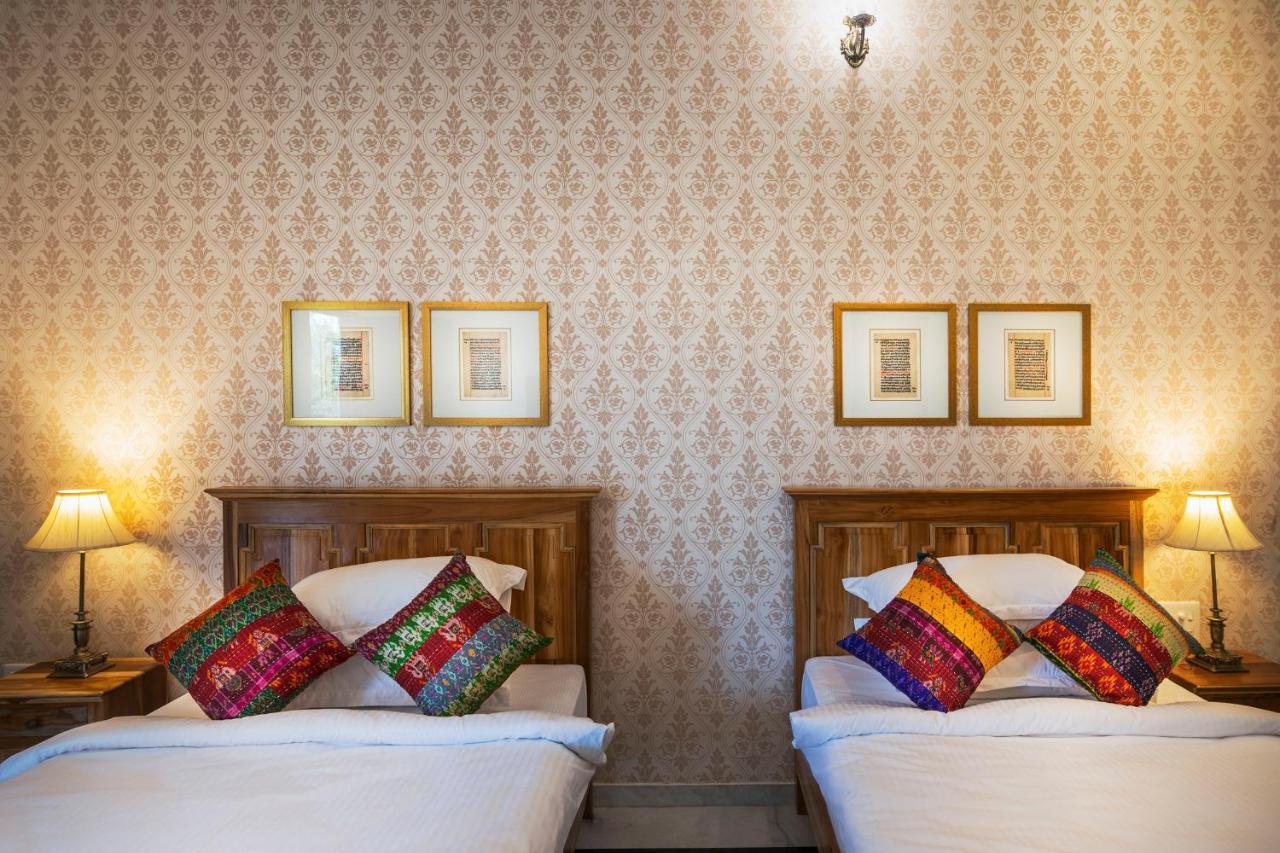 เปรมคัญช์  Hotel อุเดเปอร์ ภายนอก รูปภาพ