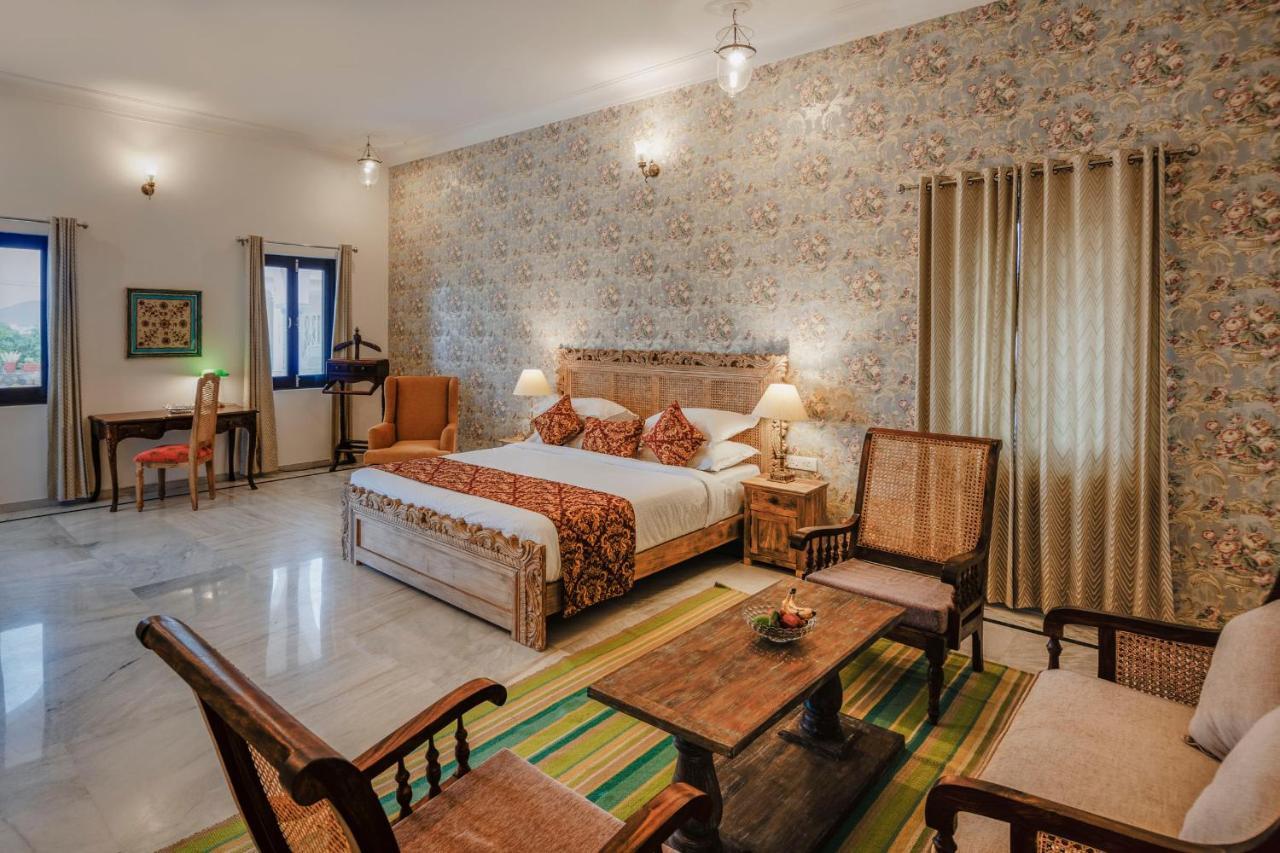 เปรมคัญช์  Hotel อุเดเปอร์ ภายนอก รูปภาพ