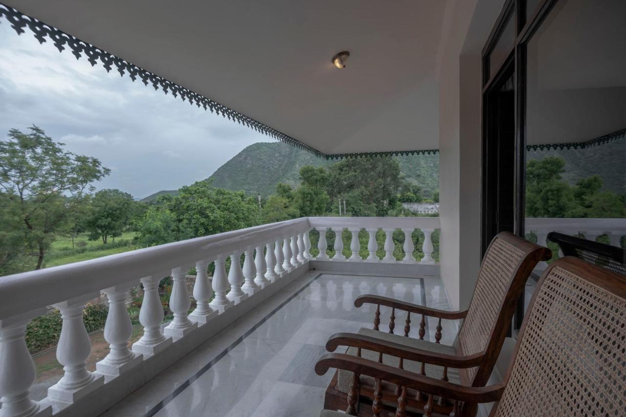 เปรมคัญช์  Hotel อุเดเปอร์ ภายนอก รูปภาพ